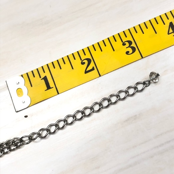 Gray and clear beaded silver tone necklace - Picture 5 of 5